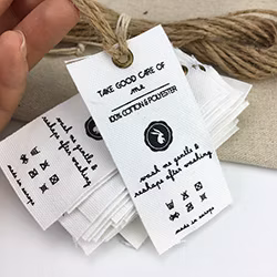 Etiquetas colgantes personalizadas de ropa al por mayor para ropa, camisa, zapatos, bolsas